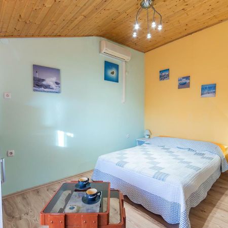 Apartment In Center Pula Exterior foto