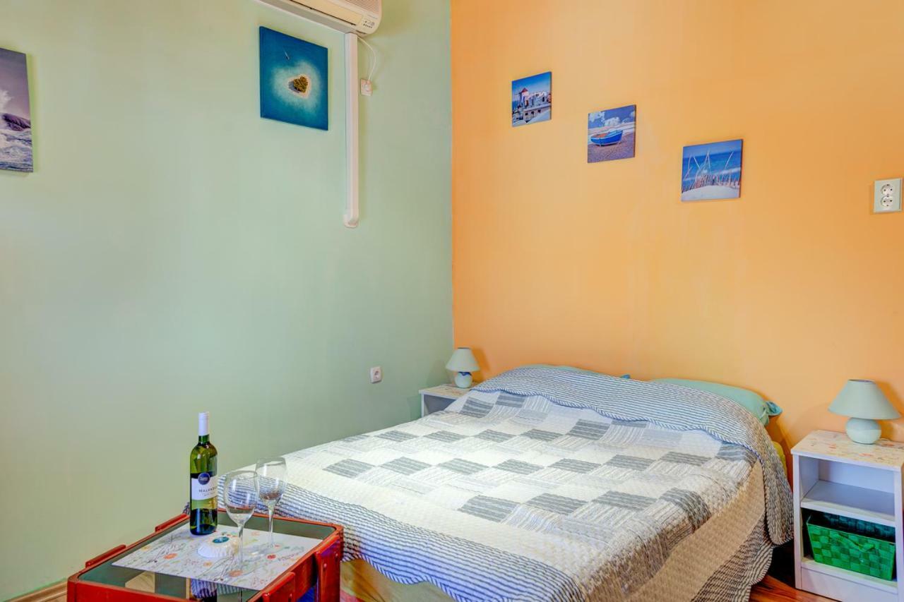 Apartment In Center Pula Exterior foto